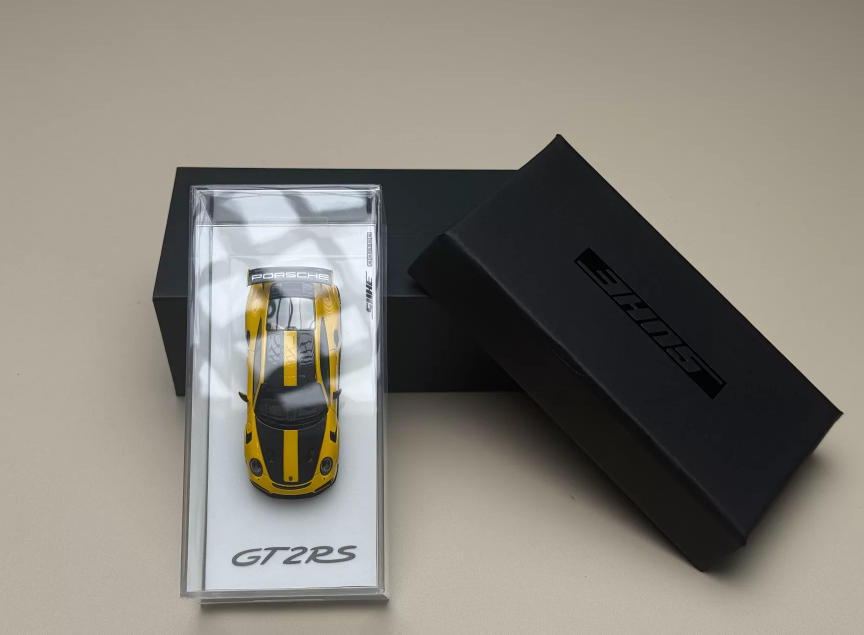Suhe 1:64 Porsche 911 GT2 RS Resin Model Yellow Black Stripes