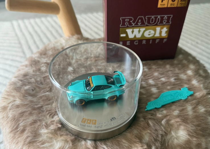 PGM 1/64 Porsche 911 964 RWB Tiffany Blue First Edition