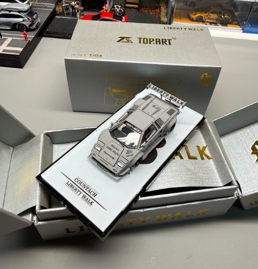 Topart 1:64 Lamborghini Countach LBWK Battle Grey Full Opening Alloy Model