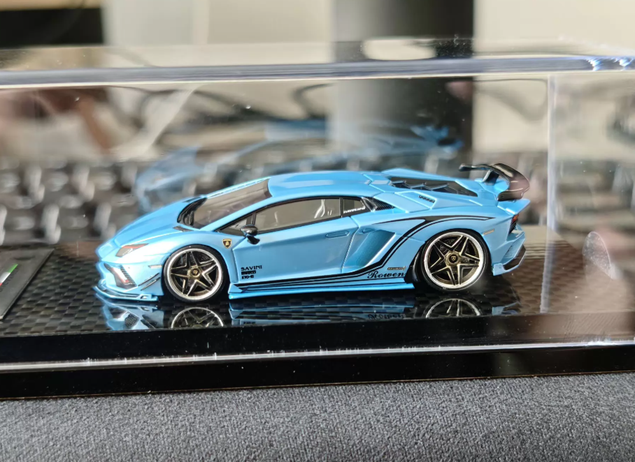 RW 1:64 Lamborghini Aventador S Ice Blue Resin Limited 199