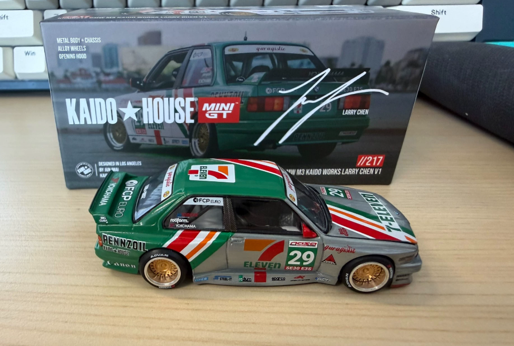Kaido House MINI GT 1/64 BMW M3 7-Eleven Larry Chen V1 US Clear Chase