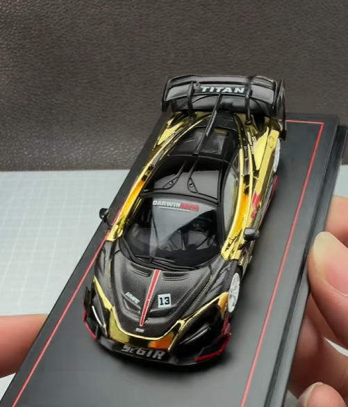 CM DarwinPRO 720s Se2GTR 1:64 Chase Electroplated Gold