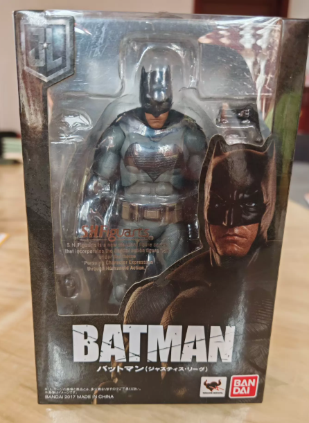 SHFiguarts Justice League Batman Ben Affleck Figure