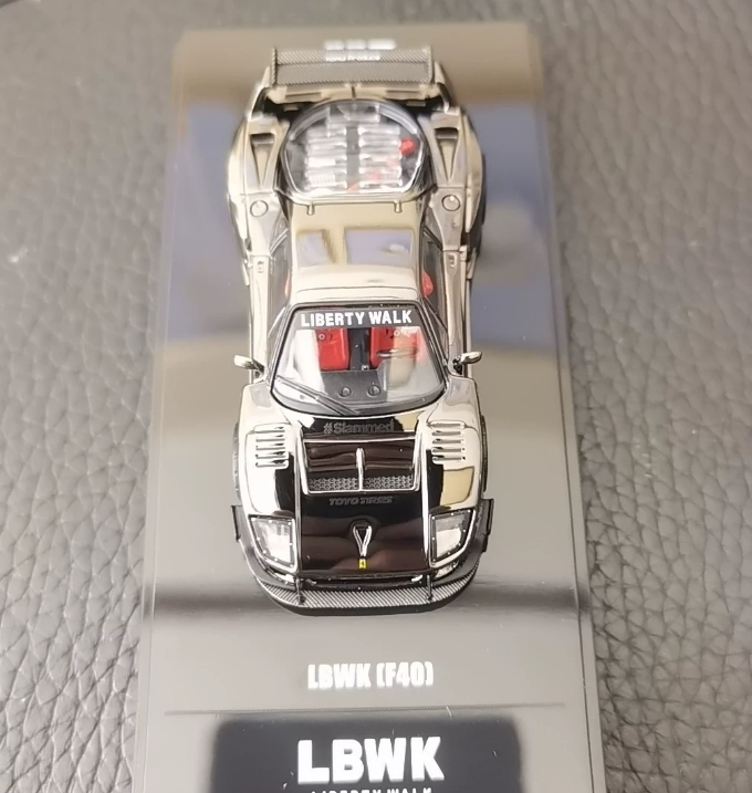 INNO64 1/64 LBWK Ferrari F40 Chrome Black