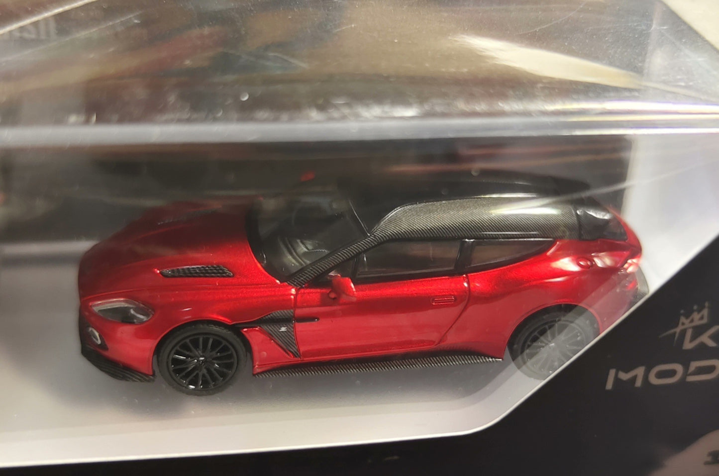 King Model Aston Martin Vanquish Zagato Shooting Brake Red 1/64 Model Car