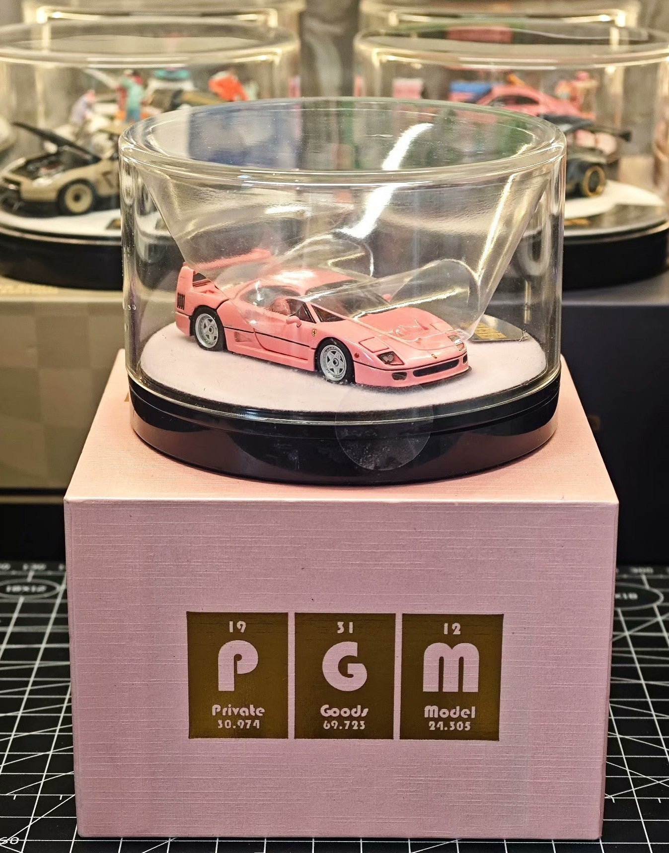 PGM 1/64 Ferrari F40 Pink Limited Edition Diecast Model Car 999 PCS