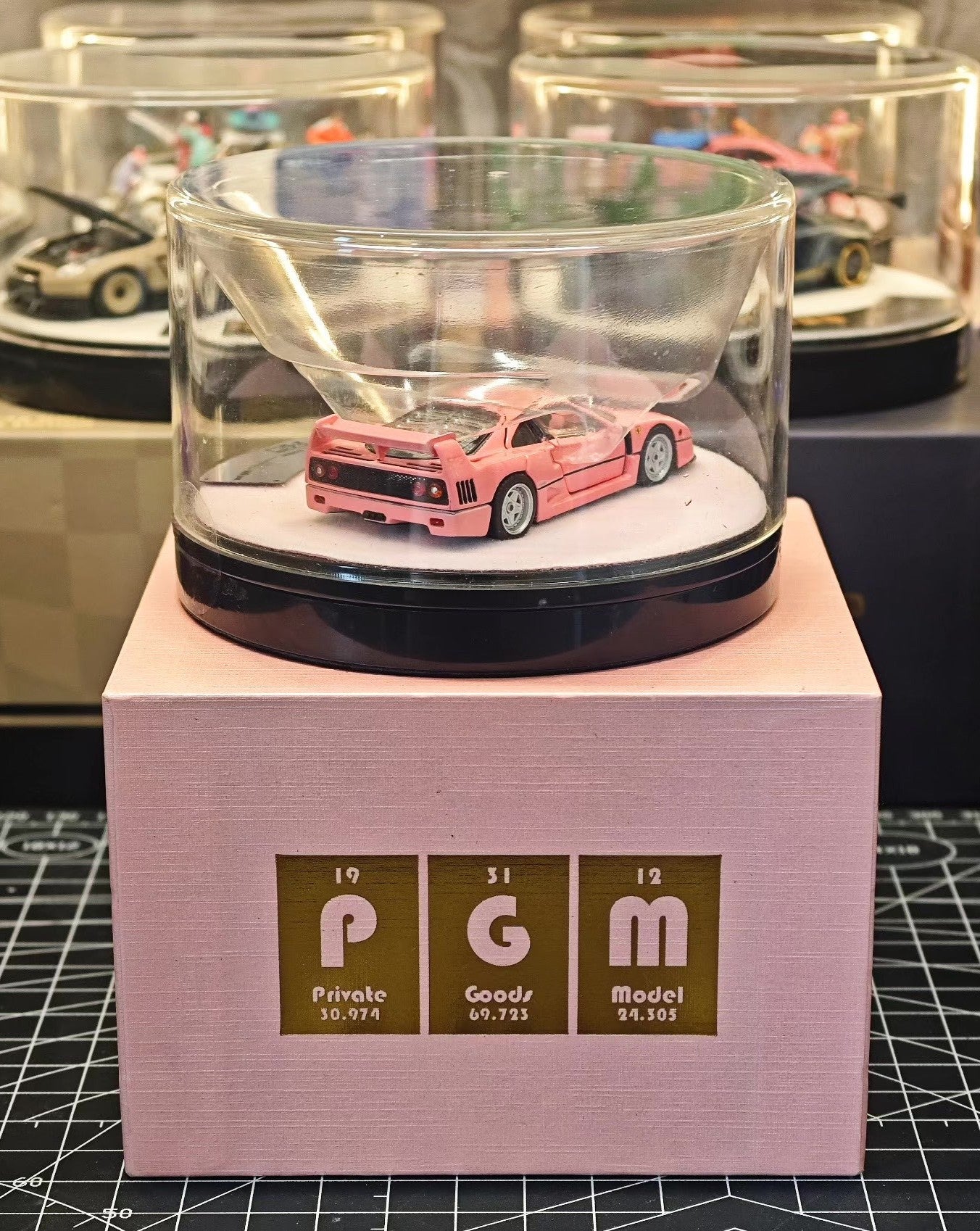 PGM 1/64 Ferrari F40 Pink Limited Edition Diecast Model Car 999 PCS