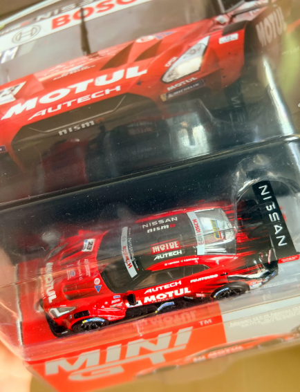 MINI GT 595 Nissan GT-R Nismo GT500 #23 Motul Autech 2021 Super GT 1/64