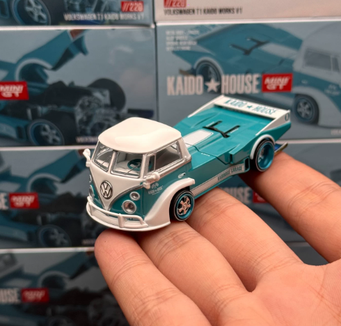 MINI GT x Kaido House KHMG220 Volkswagen T1 Kaido Works V1