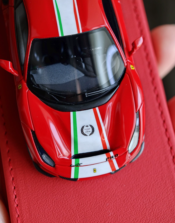 ELABORARE 1:43 Ferrari 488 Pista Piloti Red V8 Model