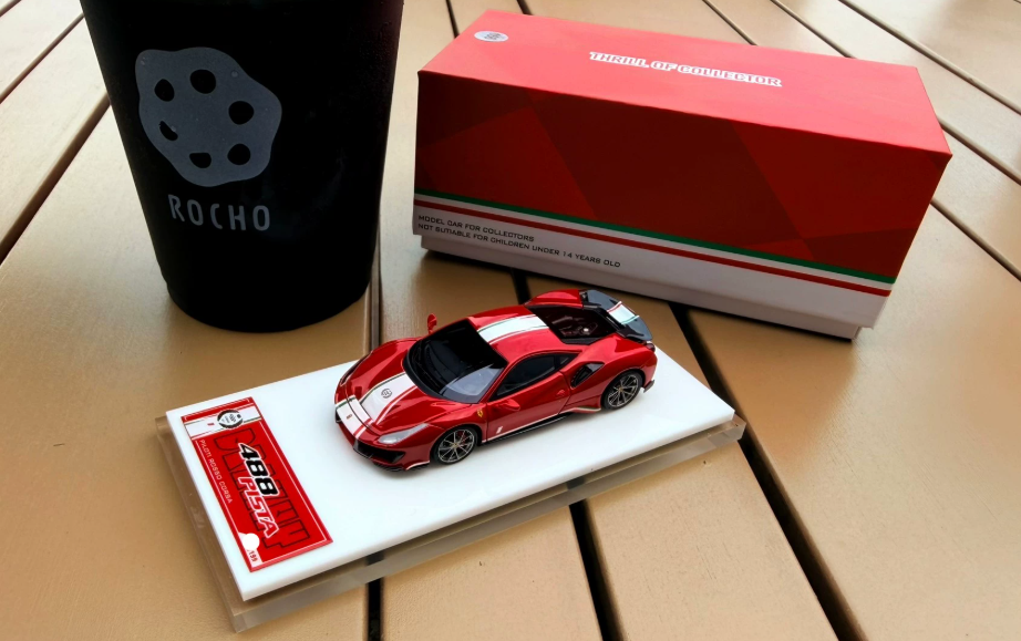 Drakhy x FuelMe TOC 1:64 Ferrari 488 Pista Piloti Rosso Corsa Resin Model