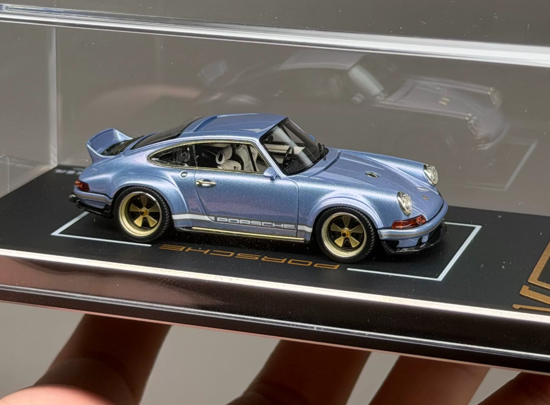 DeepMaker 1:64 Porsche Singer DLS Dawn Blue VIP Exclusive Resin Model