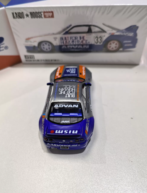 Kaido House MiniGT 1:64 Nissan Skyline GT-R R33 ADVAN Chase Edition Alloy Model