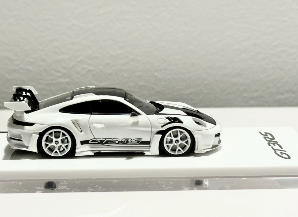 SUHE 1/64 Porsche 911 992 GT3 RS White Panda APAxpo LE 159