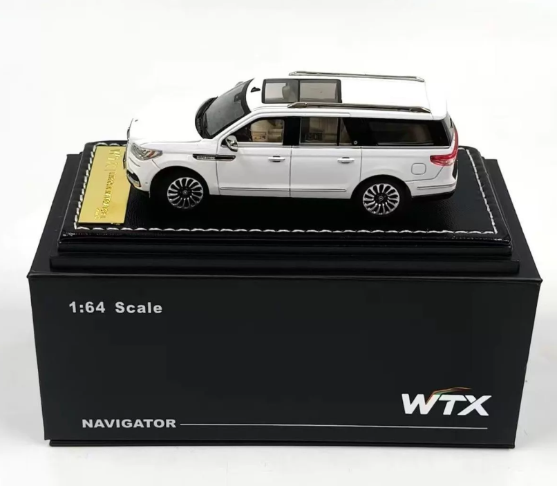 WTX 1/64 2022 Lincoln Navigator LWB Alloy Model White
