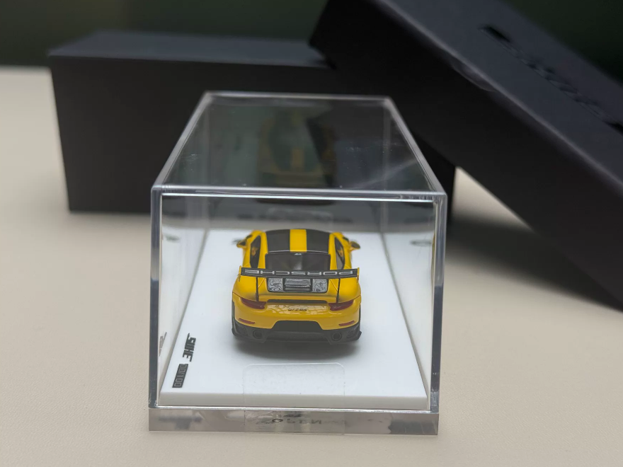 Suhe 1:64 Porsche 911 GT2 RS Resin Model Yellow Black Stripes