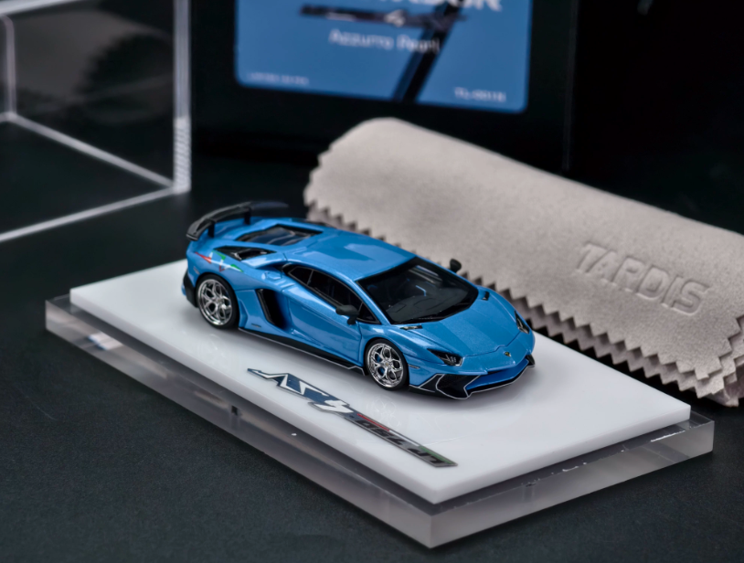 TARDIS 1/64 Lamborghini Aventador LP750-4SV Azzurro Pearl Resin Model