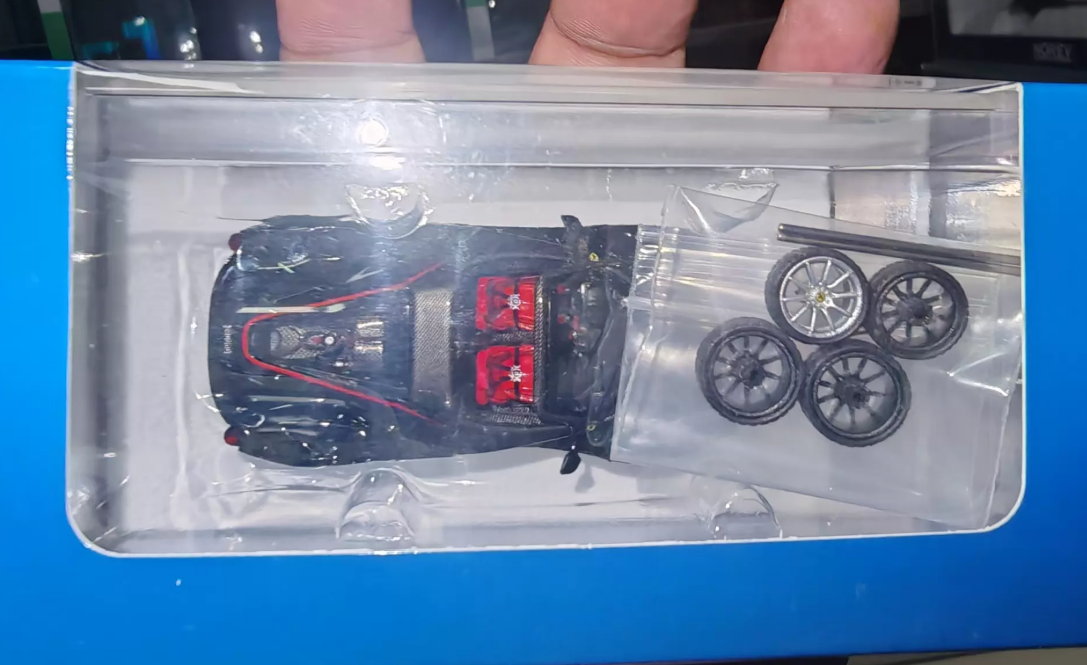 Street Buster 1/64 Ferrari LaFerrari Aperta Black Convertible