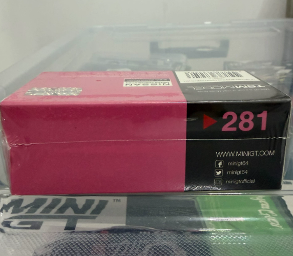 MINI GT 281 LB-Silhouette WORKS GT NISSAN 35GT-RR Class Pink 1/64