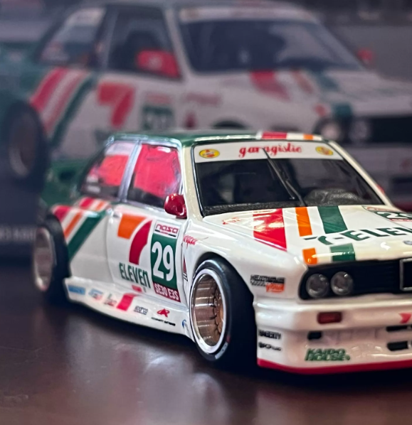 MINIGT 1:64 Kaido House BMW M3 E30 7-Eleven USA Exclusive Diecast Model Car