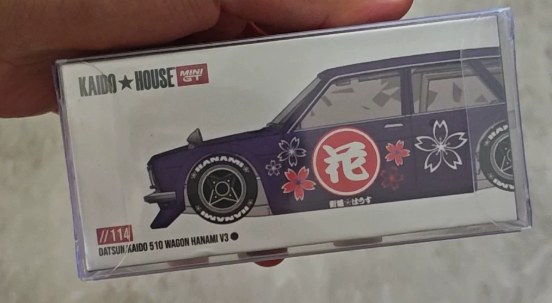 Kaido House MINI GT 1/64 Datsun 510 Wagon Hanami V3