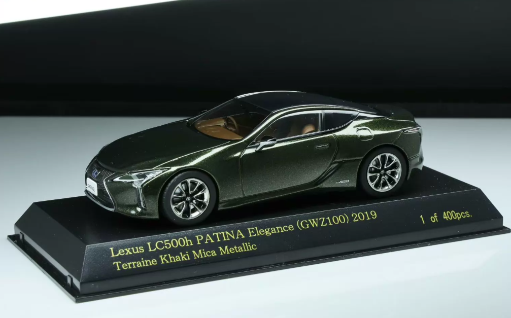 Kyosho CarNel 1/64 Lexus LC500h PATINA Elegance Terraine Khaki Mica