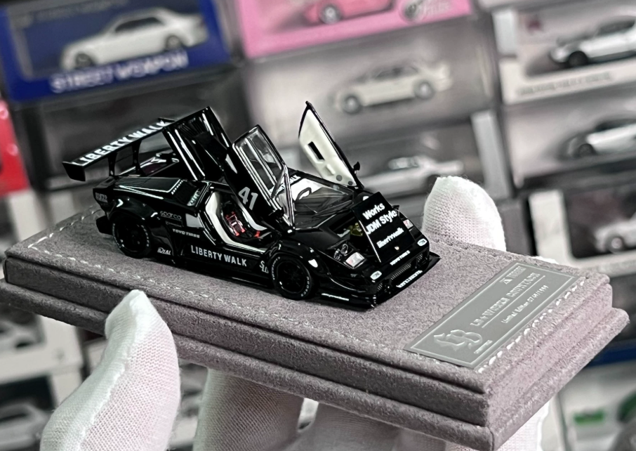 TOPART 1/64 LBWK Countach Full Opening Gloss Black Limited