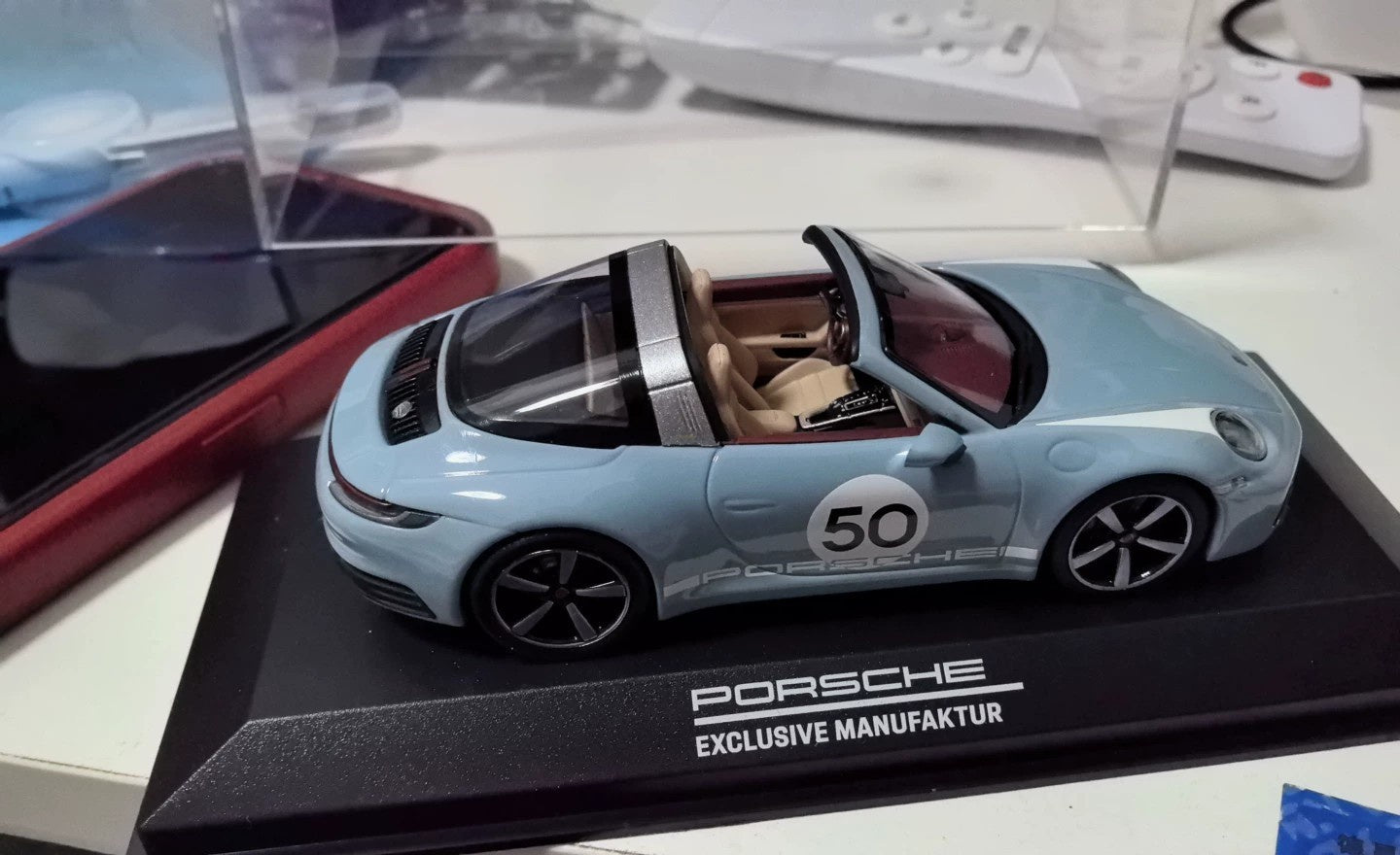 Minichamps 1/43 Porsche 911 992 Targa 4S Heritage Edition 50th