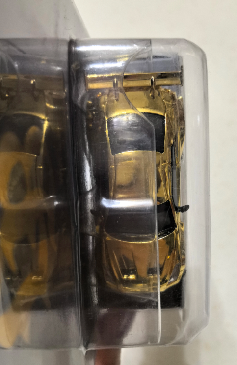 MINI GT #580 LB-Silhouette Nissan 35GT-RR Gold Plated Carded