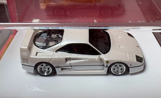 1/64 DMH Ferrari F40 First Edition Pearl White Diecast Model