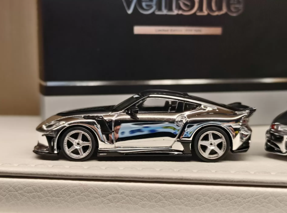 MINIGT 1/64 VeilSide Chrome Twin Pack R32 GTR and Z FFZ400 2025 HEC Exclusive
