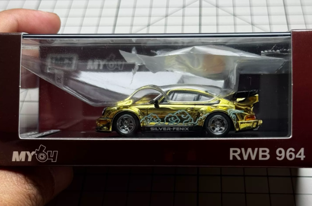 Motorhelix 1/64 Porsche 964 RWB Silver-Fenix Gold TMCS Exclusive
