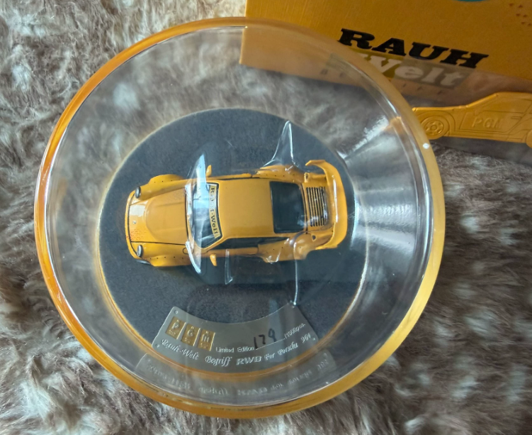 PGM 1/64 RWB Porsche 964 70th Anniversary Limited