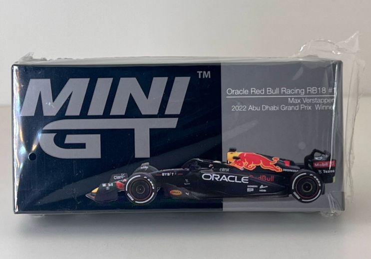 Mini GT 520 Oracle Red Bull Racing RB18 #1 Max Verstappen Abu Dhabi GP