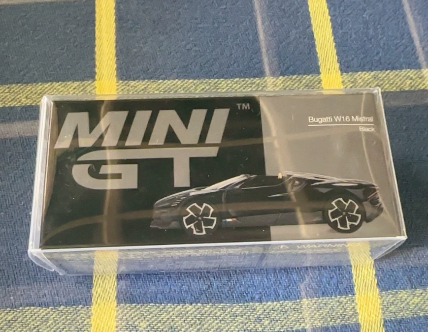 MINIGT 1058 1/64 Bugatti W16 Mistral Black Convertible