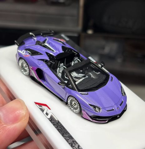 Tardis 1/64 Lamborghini Aventador SVJ Purple Resin Model Carbon Roof LE149
