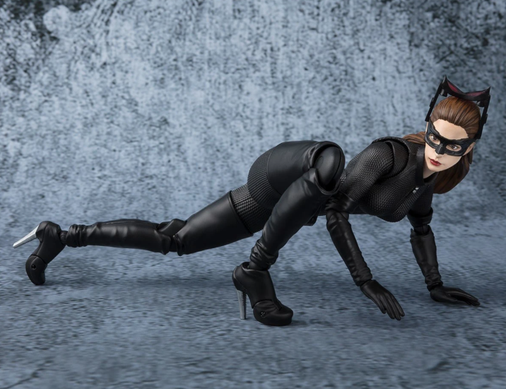 S.H.Figuarts Batman The Dark Knight Rises Catwoman Action Figure