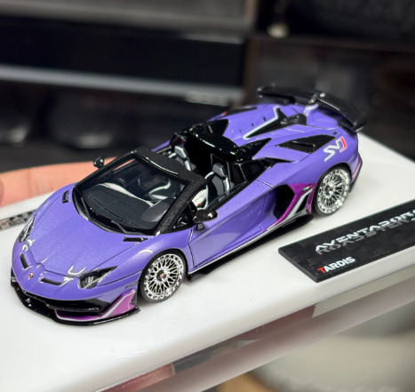 Tardis 1/64 Lamborghini Aventador SVJ Purple Resin Model Carbon Roof LE149