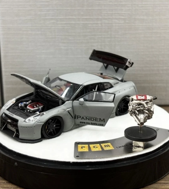 PGM 1/64 Nissan GT-R R35 Pandem Combat Grey Deluxe