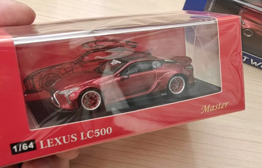 Master 1/64 Lexus LC500h Edition Red Diecast Model