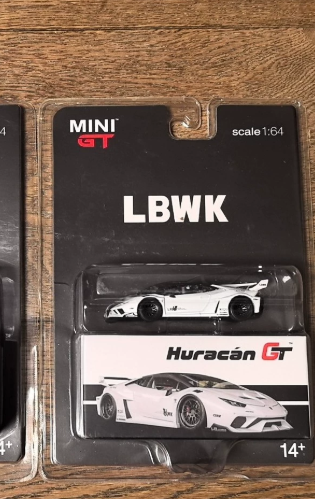 MINI GT LBWK Huracan GT Unnumbered Special Blister 1/64