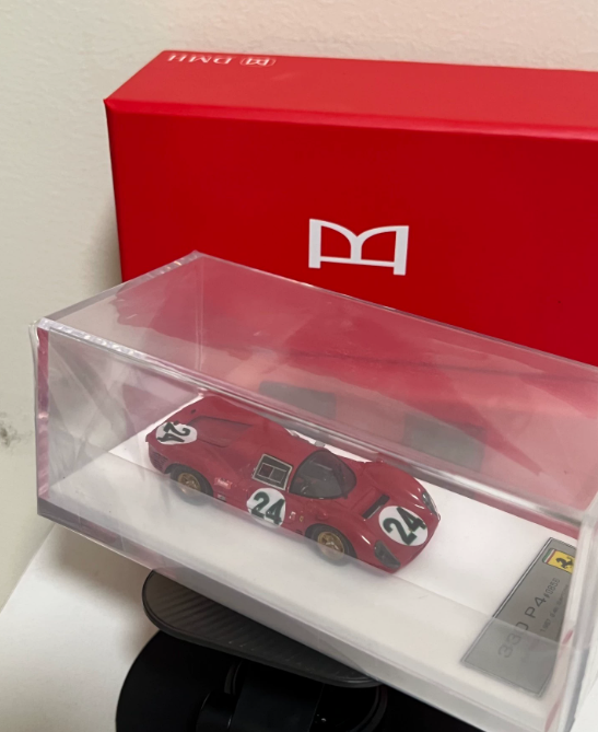 DMH 1/64 Ferrari 330 P4 #24 1967 Daytona 24H Diecast Model