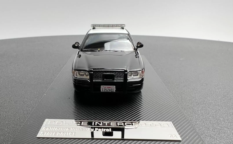Rollin 1/64 Ford Crown Victoria CHP Police Interceptor Alloy