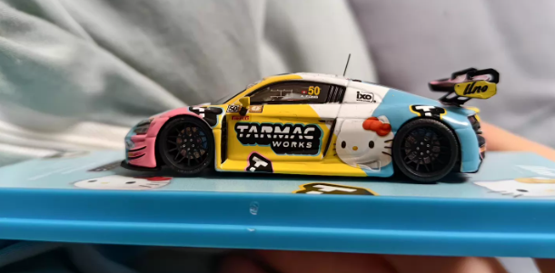 Tarmac Works 1/64 Audi R8 LMS GT3 Hello Kitty 50th Macau 2023