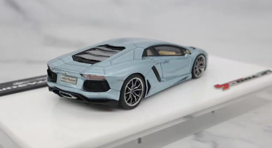 Tardis 1/64 Lamborghini Aventador LP700-4 Ice Blue
