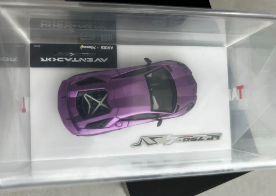 Tardis 1/64 Lamborghini Aventador LP750-4 SV Anniversary Purple