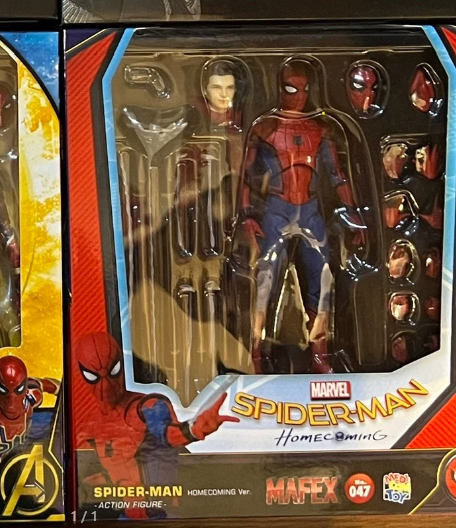 MAFEX No.047 Spider-Man Homecoming Spider-Man & Peter Parker Ver.