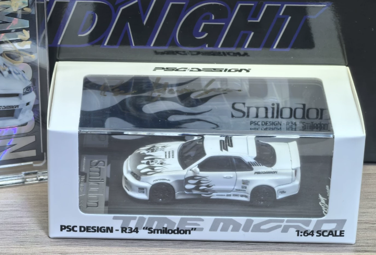 TimeMicro x PSC Design 1/64 Nissan Skyline R34 Smilodon Flame Livery