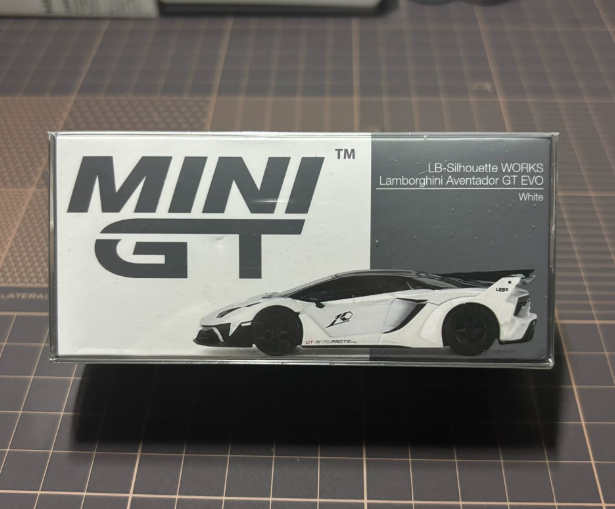 MINI GT 467 LB-WORKS Lamborghini Aventador GT EVO White
