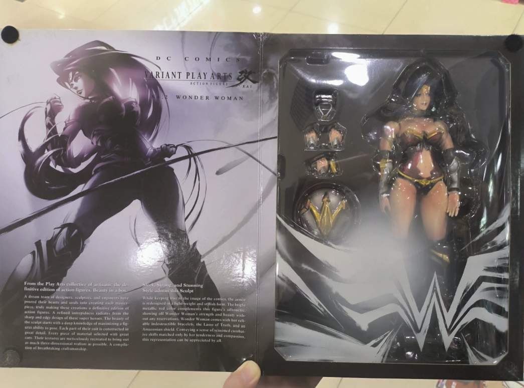 Play Arts Kai DC Comics Variant Wonder Woman Action Figure Square Enix